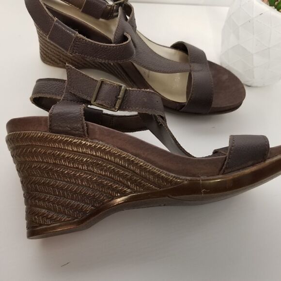 NEW Andrea dark brown wedges - Picture 5 of 5